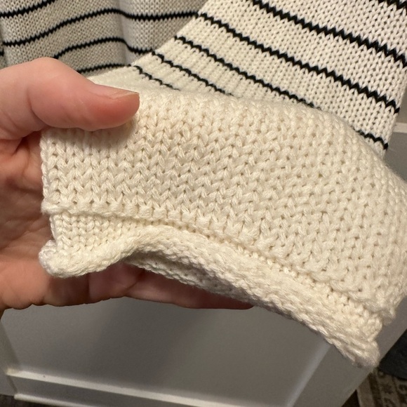 RD Style Black and White Striped Sweater - Picture 4 of 6